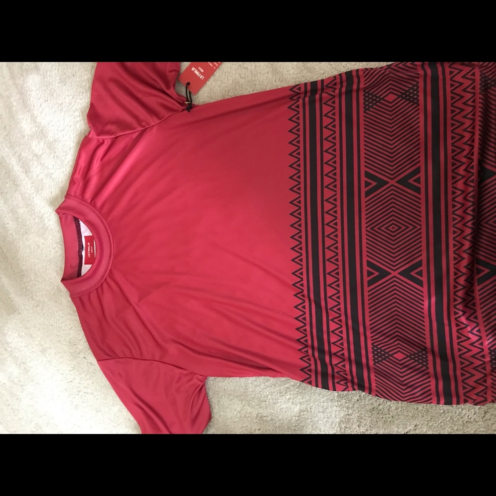 La familia the game red T-shirt Aztec M rap print